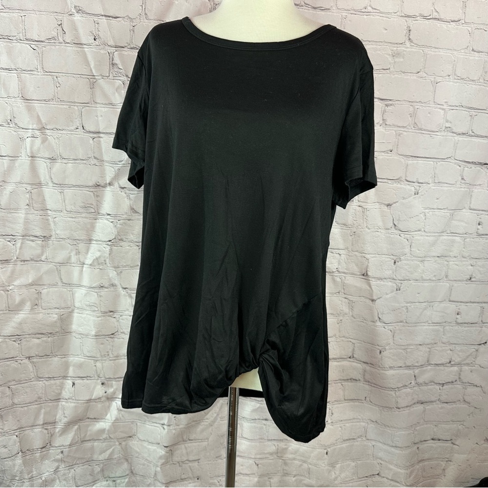 NWT boutique Classic Womens tee shirt tunic Top twist knot hemline